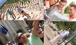 Turizm Rehberleri: Yolculuklara Yön Veren Eşsiz Destek